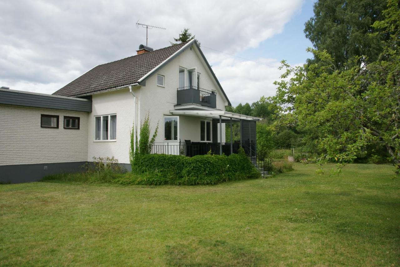 Bjoerkholm - Villa In Målilla Exterior photo