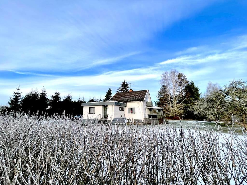 Bjoerkholm - Villa In Målilla Exterior photo